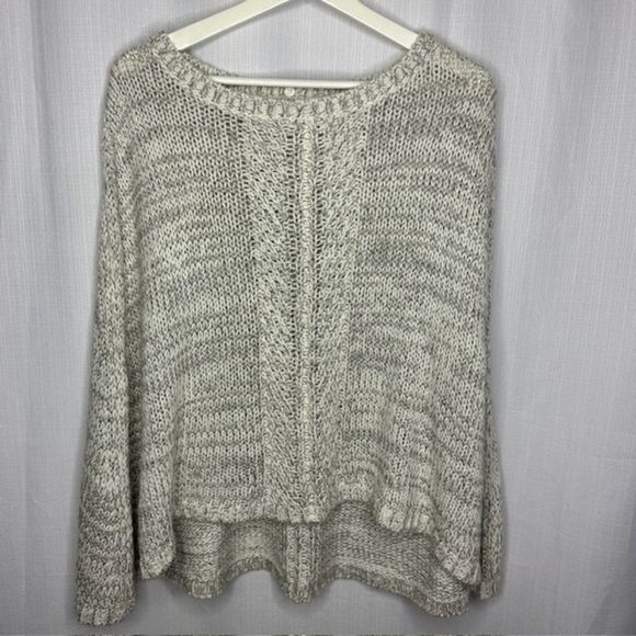 WHBM Silver‎ Gray Sparkle Poncho - Picture 1 of 4